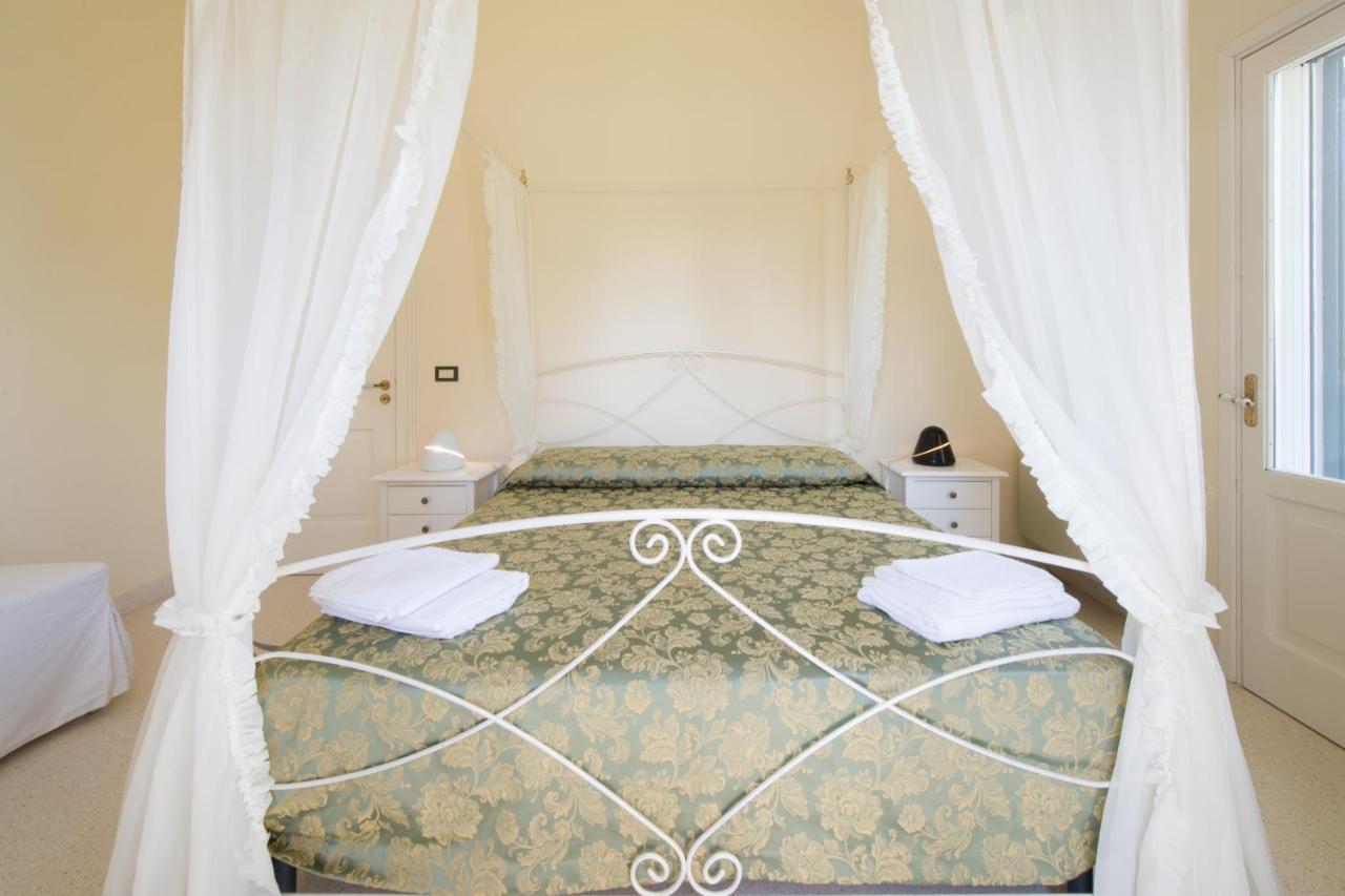 Parco Degli Aranci Bed & Breakfast Cutrofiano Exterior photo